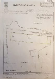 Nybyggnadskarta från 1953. Enda påträffade kartan som visar rivna Ekensbergs gård i relation till kommande Vårvägen-huset. Till vänster (lodrät) ser man olika lador/ekonomibyggnader. 