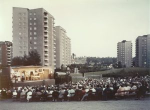 Teaterföreställning i Skytteholmsparken 1967.