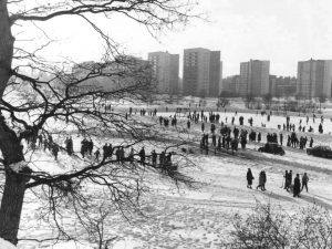 Isbana på Skytteholmsfältet ca 1960.